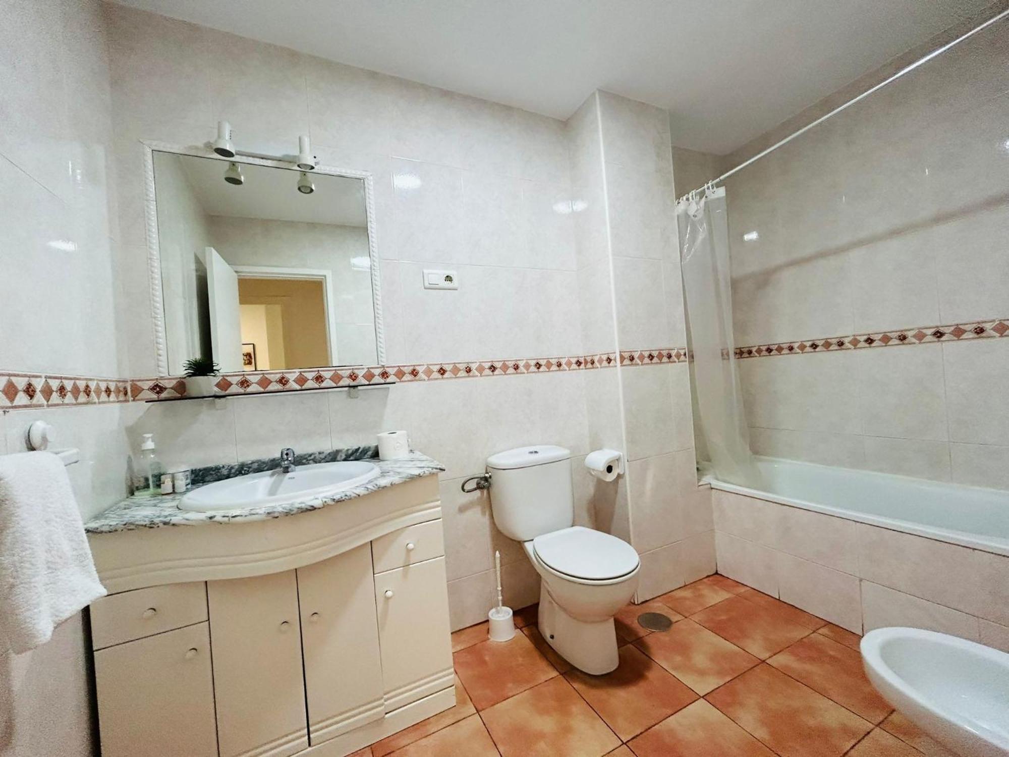 Vialia Piso Centrico Wifi Maria Zambrano Andra Appartement Málaga Buitenkant foto